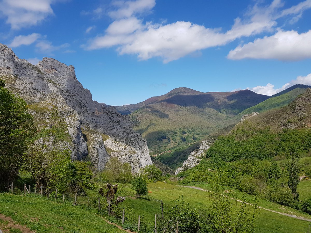 deturismoweb's tweet photo. #Viajes - RT elliodeabi: Sabes que el mundo empieza en Posada Cucayo? Pues mira que Naturaleza más impresionante 
#DescubreLiebana #PosadaCucayo #cantabriainfinita #dobres #ComerenCantabria 
posadacucayo liebana_rural eldiario_cem cant_infinita https://t.co/mAsH2v8a29 Vía: vero…