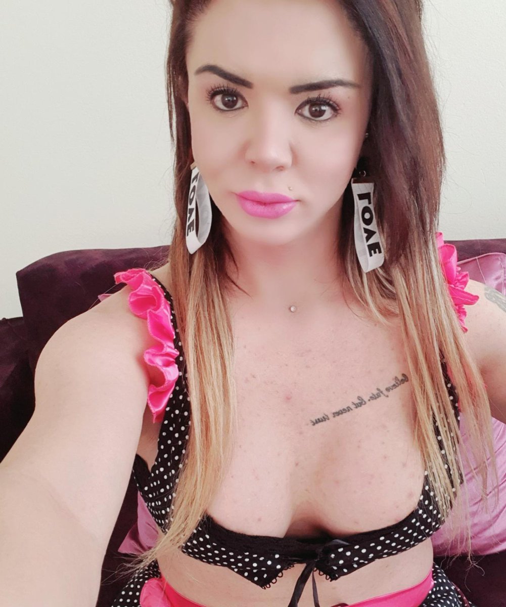 #mersintravesti #Mersin #mersinpasif #mersinsikis #mersincd #mersinmezitli #mersinswinger #mersintravestileri #pozcutravesti #pozcu #mersinmarina #mersincarsi #mersinforum #mersinbayan POZCU TRAVESTİ CEREN.05339163000 SINIRSIZ SEX VE MUAMELE.İSTER AKTİF İSTER PASİF😋😘