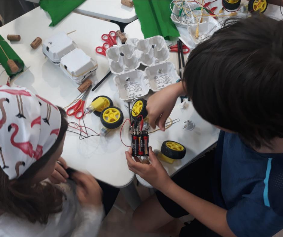 l'Aula 2030 è pronta per il secondo laboratorio di #ComputationalTinkering. Il prossimo inizia alle 16.45, non mancare! 🚀
Scopri di più: bit.ly/2XrVQD4