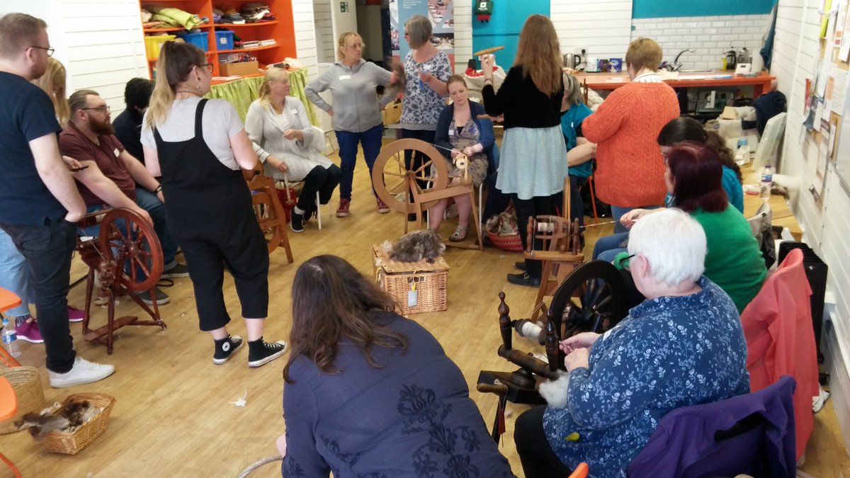 A successful day learning to spin @smhaffren @WEvolutionUK @IMacNaughtan @paisleyis @PaisleyMuseum #thcars2 #nlhfsupported #hessupported