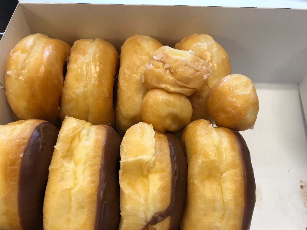 ronjones03's tweet image. mmmm...Donuts. Thx @SharePointMadam !!! #SPSATL