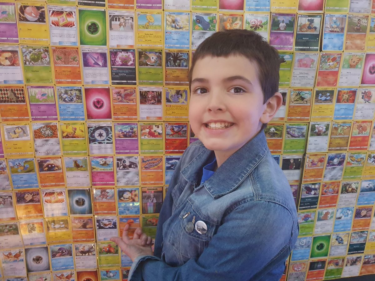 carlaeliza's tweet photo. #DetectivePikachu is amazing, and to make the film even better, they had this epic wall made of Pokemon cards..... I had to take photos of my son next to all his favourites! #Pokemon #CineworldCrawley @cineworld https://t.co/ICsZzH5Efl