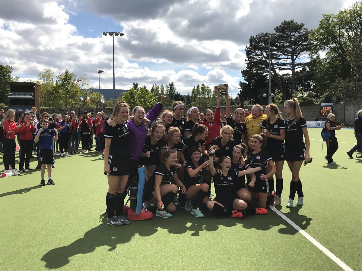 irishhockey's tweet photo. Irish Senior Cup winners 2019 @Cork_Harlequins celebrating https://t.co/ChRgzPhxI5