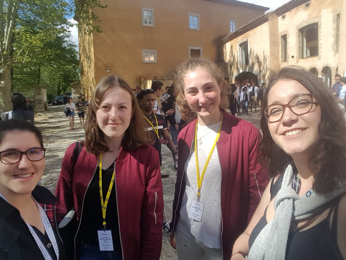 JuniorESIEE's tweet photo. @JCS_JE est finaliste du Prix d'Excellence 2019, on leur souhaite bon courage đȘ
#Defi6 #CNE19 @cnje #PE19 https://t.co/ghQLAy2LNy