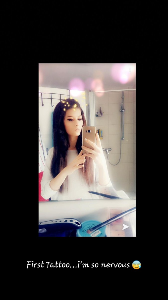 SltMelly's tweet photo. First tattoo... I survived! And honestly? I want even more 😂❤

Mood: Super good-humoured🤩❤ https://t.co/WMLHbxYIEG