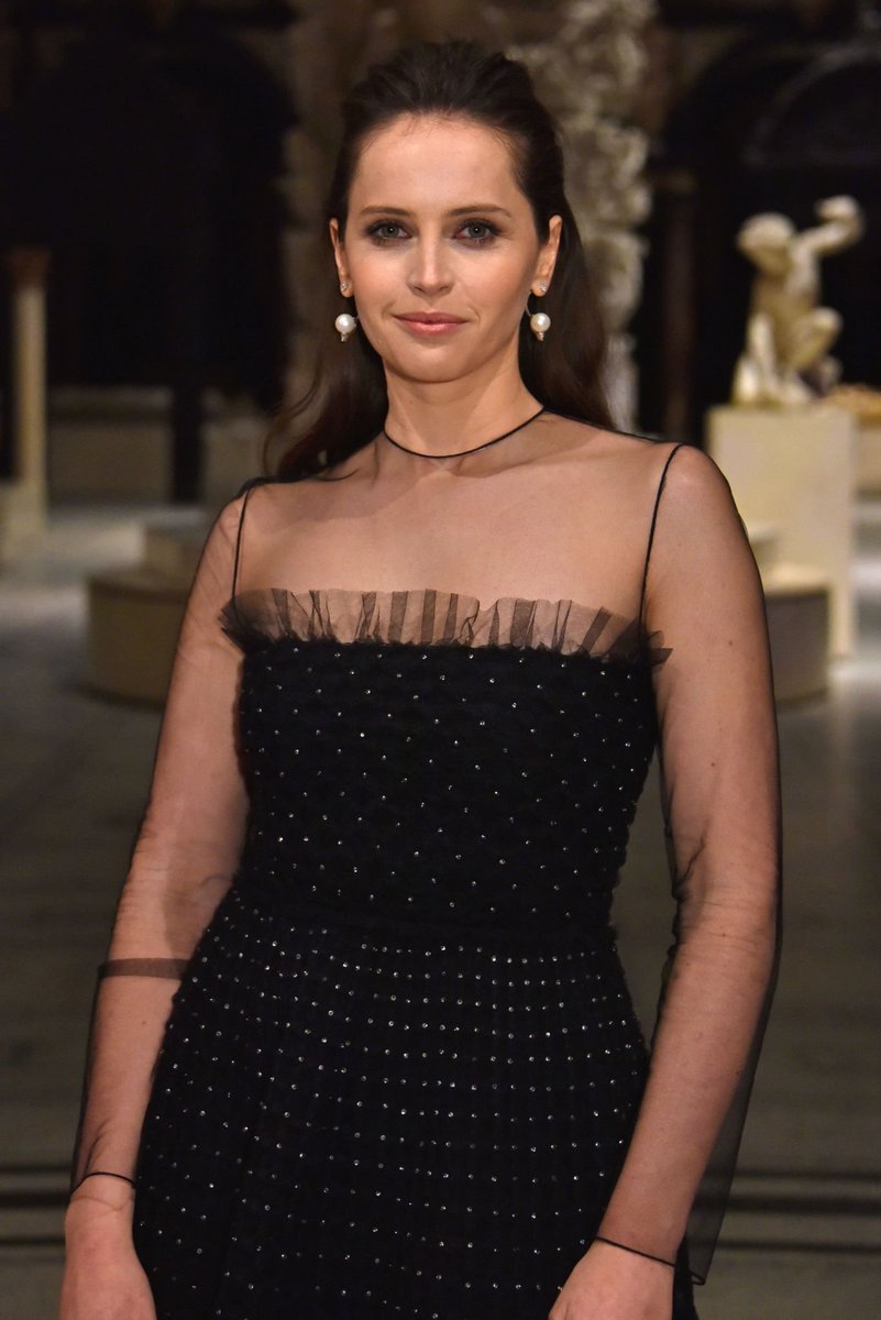 FJones_Daily's tweet photo. January 29 - 'Christian Dior: Designer of Dreams' London Exhibition. https://t.co/WuCyRVjaB2 #FelicityJones #CharlesGuard https://t.co/Klh6vMY6kL
