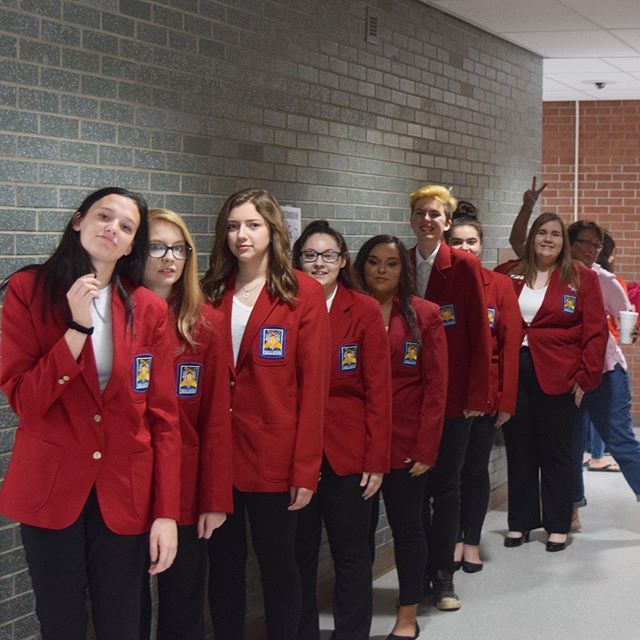 gadmectc's tweet photo. Behind the scenes photo of our new SkillsUSA officer team. This was just before they began their first chapter meeting. They did great! #mectc #skillsusa https://t.co/n3bEPDQlQP https://t.co/IpE3XpJLDR