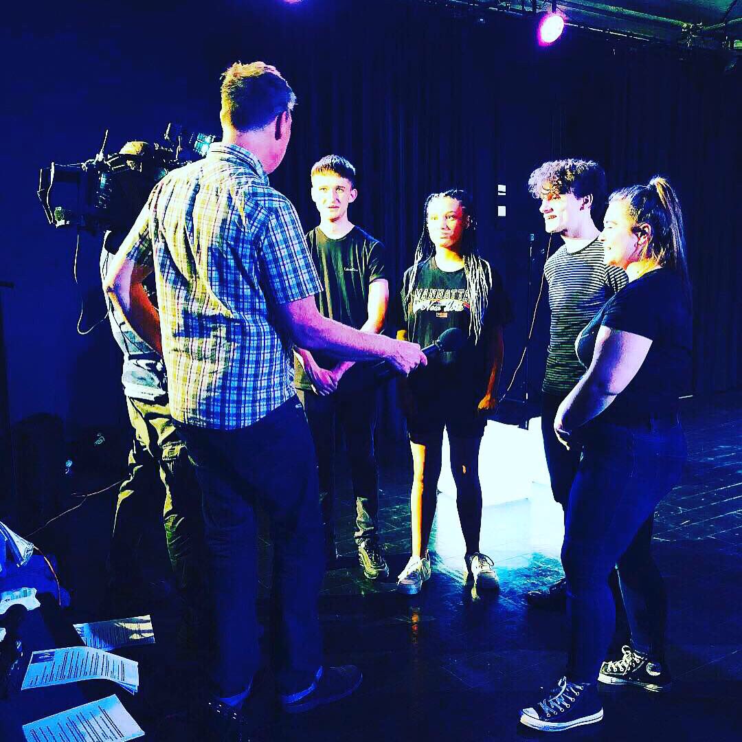 theatre_life2's tweet photo. 👀 Watch our story on @bbcsouthnews this Monday at 6.30 pm as part of @mentalhealth  Awareness Week. We really enjoyed filming our rehearsals for SILENT MIND &amp; talking further about our community work with aspiring young theatre makers #MentalHealthAwarenessWeek #BBCSouth #News https://t.co/EfReghPumE