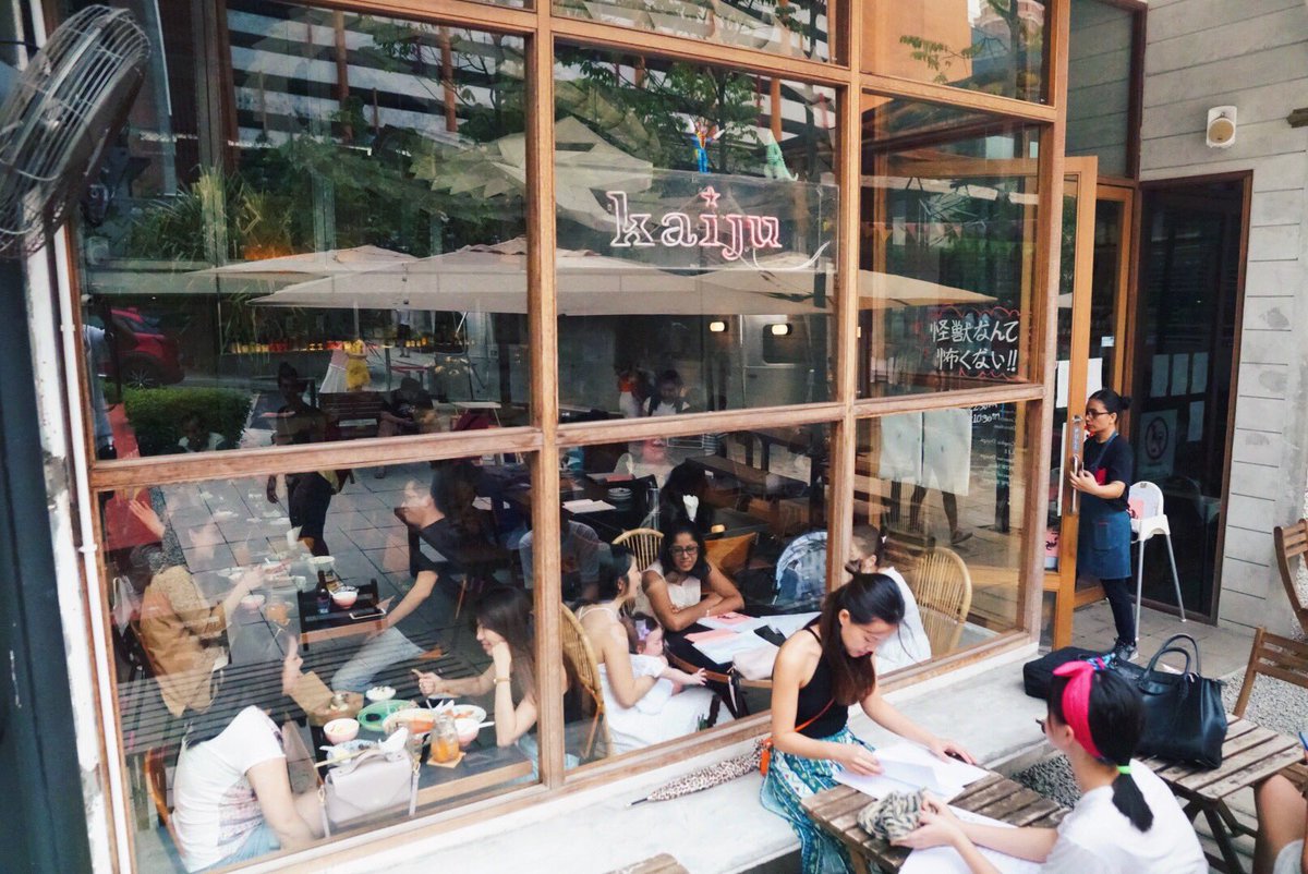 Dan_king888's tweet photo. We found yet another restaurant. Kaiju! They serve the best experience for an authentic fusion of Thai and Japanese cuisine. We are drooling. APW Bangsar is packed with all types of unique restaurants and cafes. #PrelovedIsReloved #AMU2787live2019 https://t.co/39sVXcjvNf