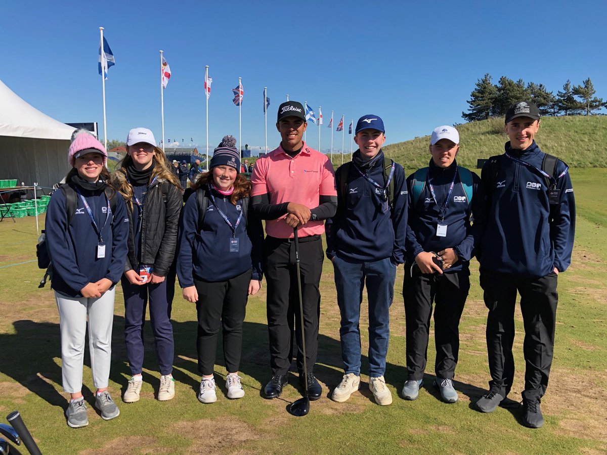 Thanks to the EuropeanTour Foundation for giving the Juniors ⁦<a href="/WindleshamGolf/">Windlesham Golf Club</a>⁩ such a special afternoon at the British Masters ⁦<a href="/MizunoGolfEU/">Mizuno Golf Europe</a>⁩