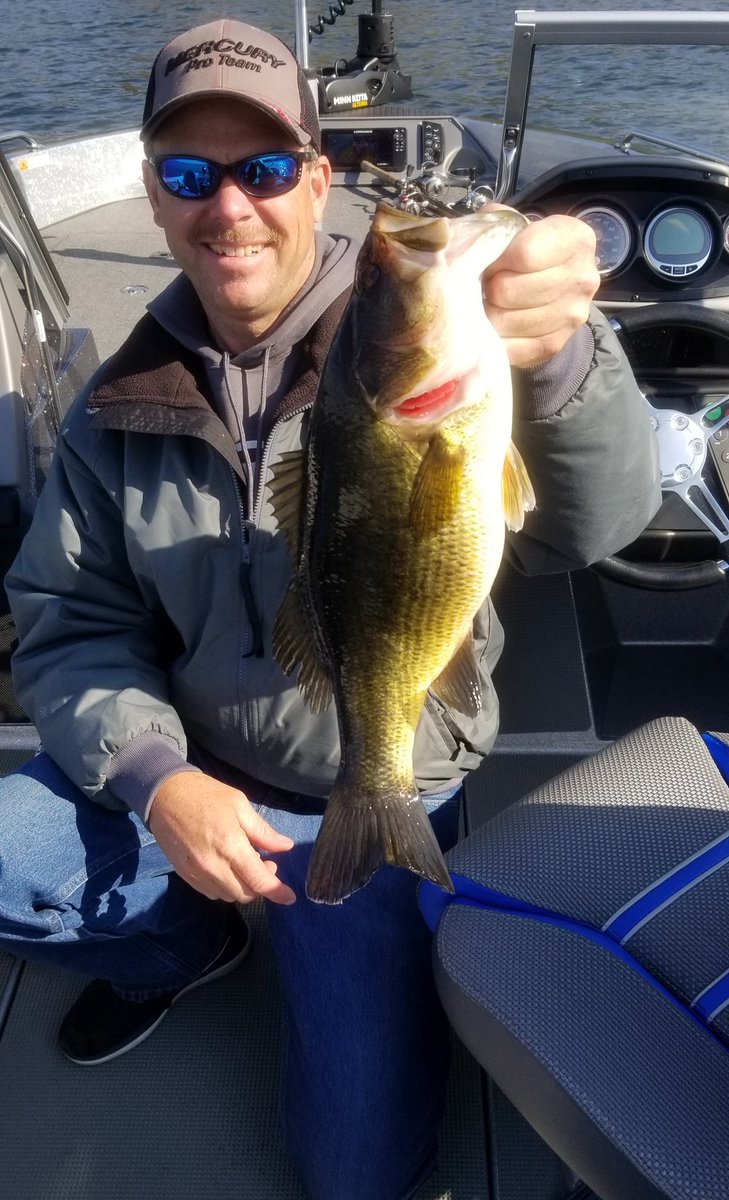 ToddStauffer3's tweet photo. The bass were hungry this morning. 
#frankies #Mercury #Lowrance https://t.co/rnHqCmhqRN