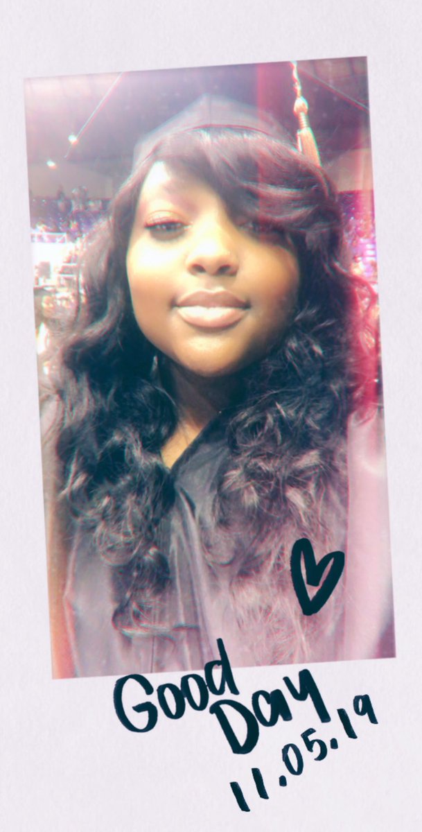 mariehaslove's tweet image. I just walked across the stage guys !!! I’m officially a college graduate!!! #PVAMU19