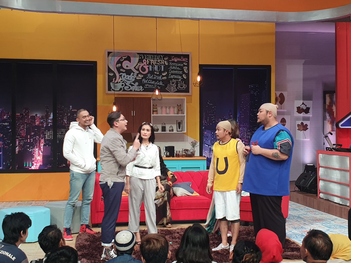 Aduh! Ini ada duo kembar dari mana ya 😂 kira-kira mereka kompak juga gak ya? 

#GadoGadoSahur 
#GadoGadoNgehits