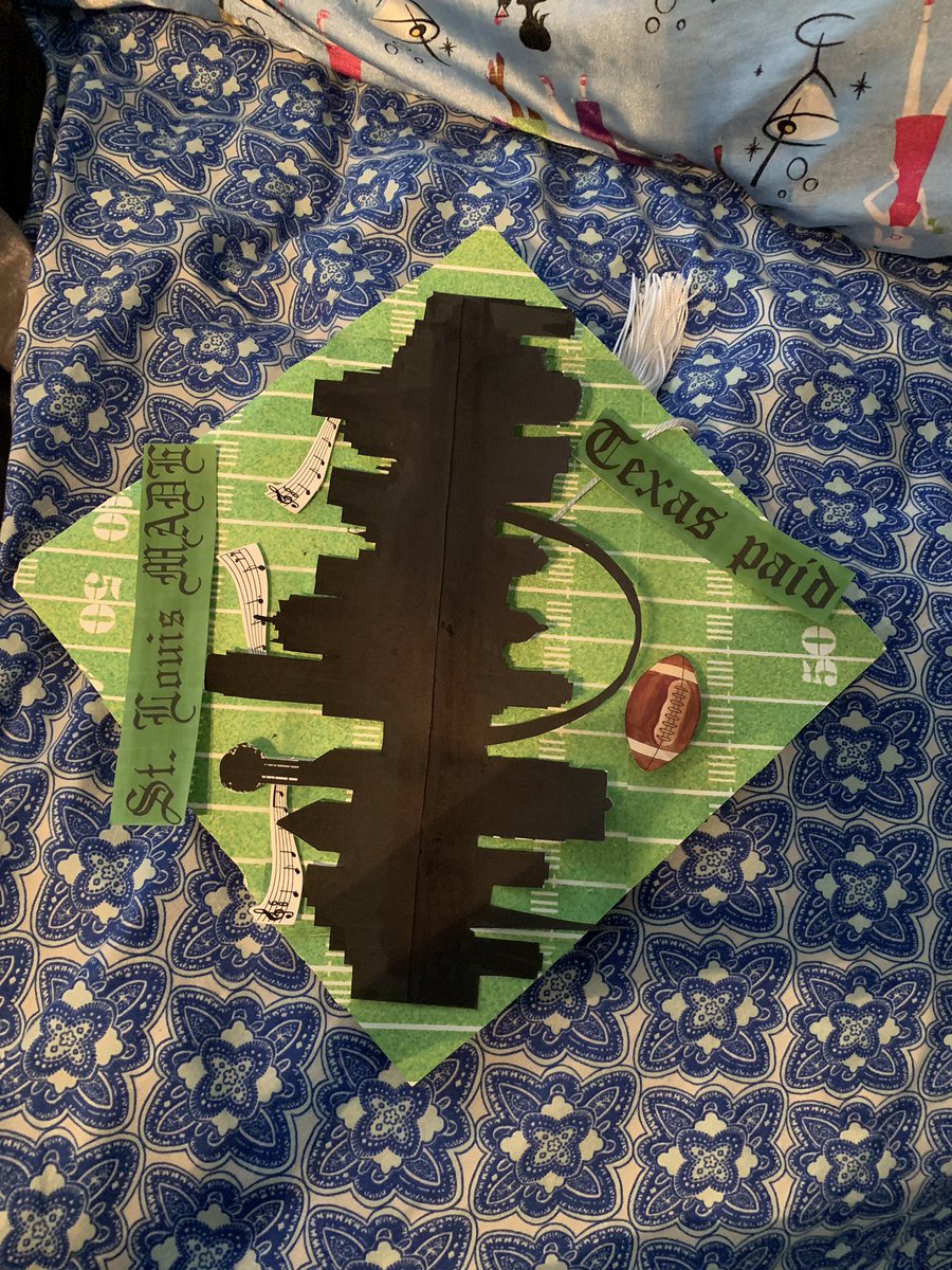 no_whale16's tweet image. I had so much fun creating all of yalls grad caps! Congratulations on graduating!! I pray that everyones of futures are filled with wealth, blessing and adventure💛💜 #pvamu #pv19 #PVGRADSWAG #pvgrad