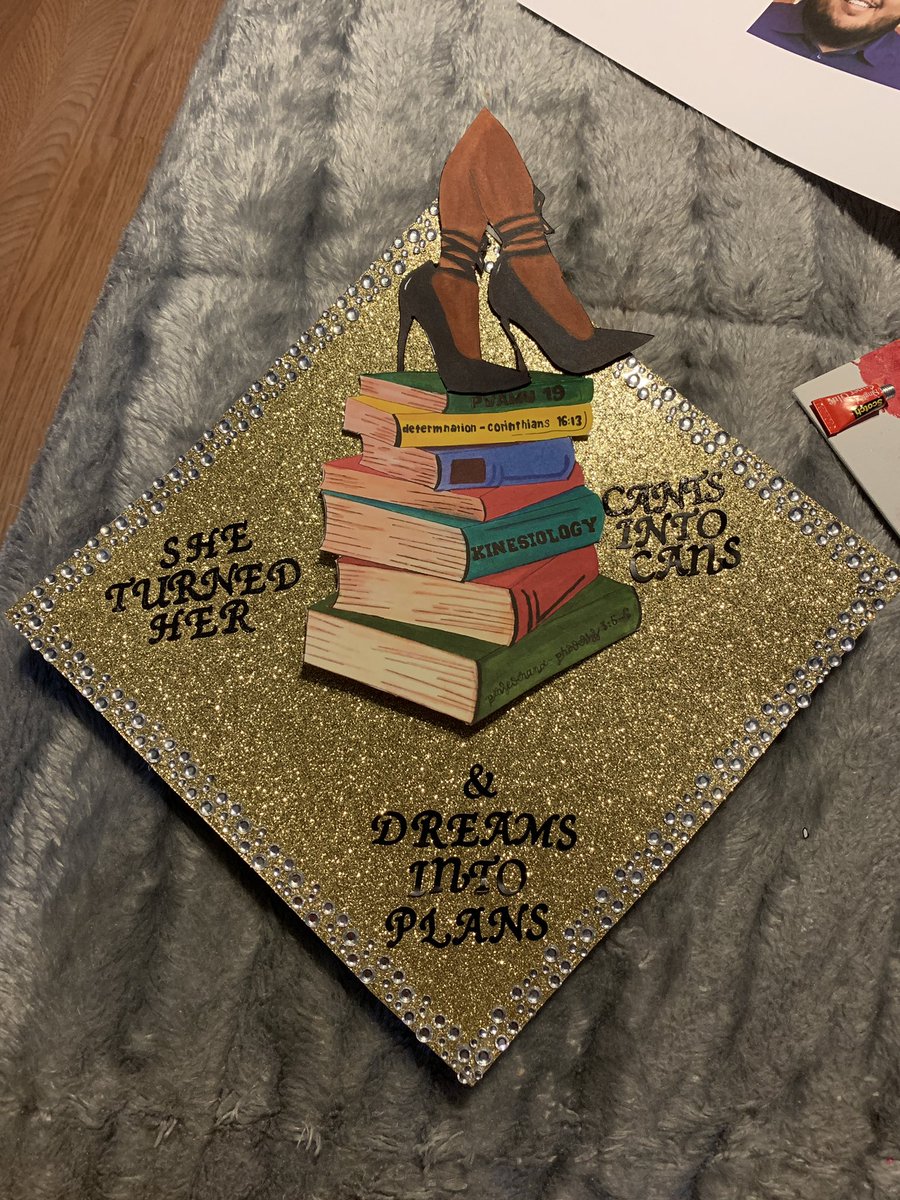 no_whale16's tweet image. I had so much fun creating all of yalls grad caps! Congratulations on graduating!! I pray that everyones of futures are filled with wealth, blessing and adventure💛💜 #pvamu #pv19 #PVGRADSWAG #pvgrad