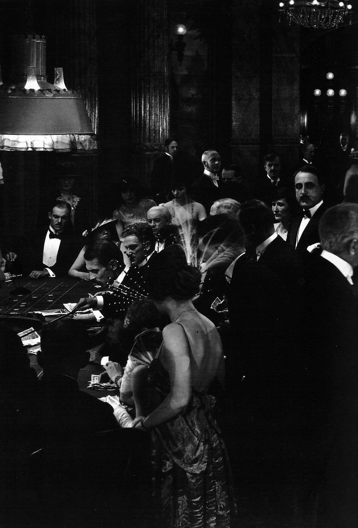 jatustein's tweet photo. #CasinoMonteCarlo. #c1920 https://t.co/RJhjrQ7HYI