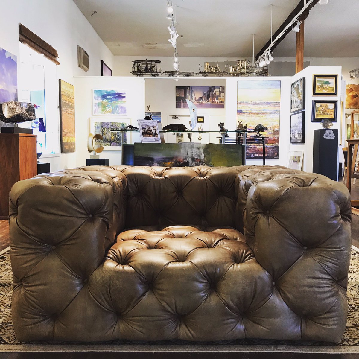LG_fineart's tweet photo. Is this what it looks like?
Come try it out today!
#localart #design #interiordesign #inspiration #nwsid #nkba #aia #asid #pdx #art #pdxhomes #beauty #artist #originalart #oregon #mcminnville #winecountryliving #painting #sculpture #jewelry #nwliving #artendures https://t.co/7TzHGYhF0H