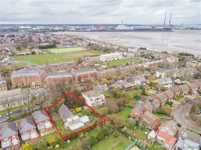 SandymountD4's tweet photo. Salle D'Armes, 32 St. John's Road, Sandymount, Dublin 4, AMV €1,400,000 with Bennetts. Auction Wednesday 22nd May, 4.30pm. 
https://t.co/uMoybOgmoc 
#SandymountD4 #Sandymount #D4 #Dublin4 #SouthDublin #ForAuction #Property https://t.co/T0Iy5xTz7n