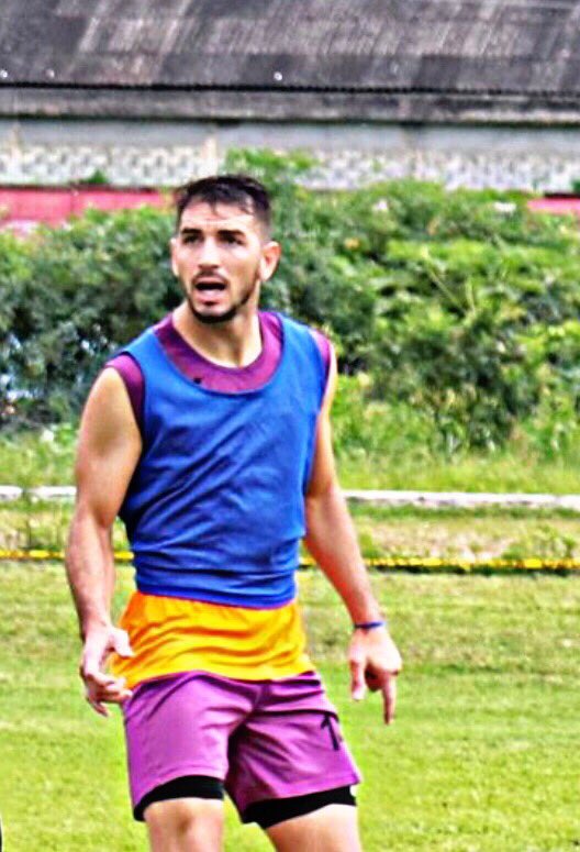 Fabriortiz04's tweet photo. Seguimos preparando lo que viene! 🔝🔜⚽️⚽️ #seriebecuador #copaecuador2018 #atlporteño #4 #contodo💪 #walkingforward #nevergiveup💪 https://t.co/bOscgPaYap