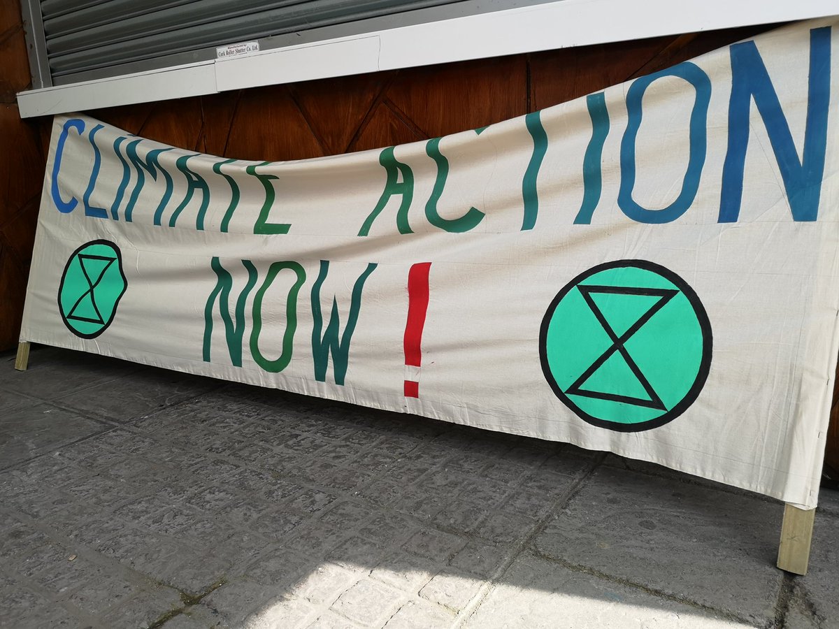 I'm at the #XRCork meeting in <a href="/DeepSouthCork/">Deep South</a>, where my <a href="/CorkGreens/">Cork Greens</a> colleague and #LE19 candidate in Bandon-Kinsale, Gordon Reid, is sharing his experience of non-violent direct action with <a href="/Greenpeace/">Greenpeace International</a>, <a href="/CNDuk/">Campaign for Nuclear Disarmament</a> and many other campaigns.
