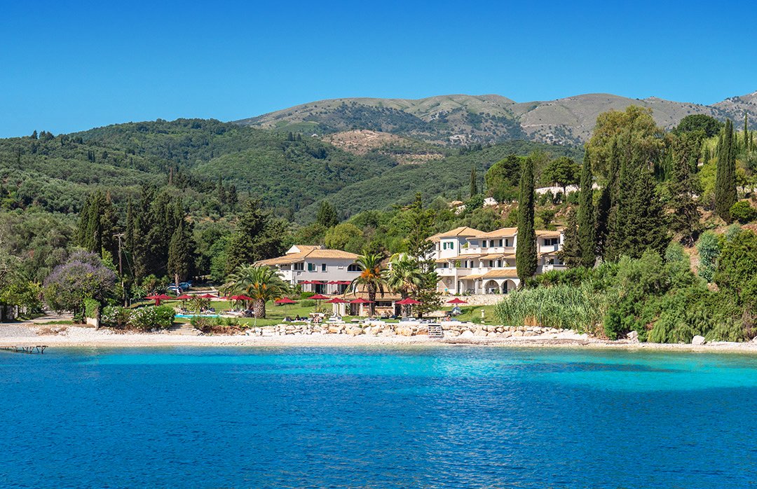Beautiful  hotel on the beach belmare.gr/corfu-blog/cor… #corfuhotel #corfuhotels #corfu