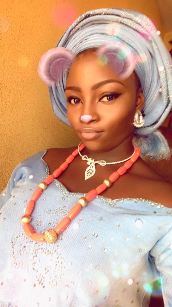 chocorings_'s tweet photo. #owanbe
#cultureprime
#BeAKing
#ilovemycolor
@Iambusayotemit2
#saturdae https://t.co/gjbT8zUHX3