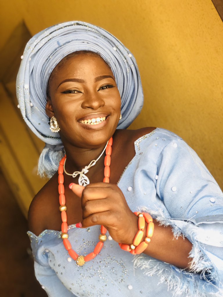 chocorings_'s tweet photo. #owanbe
#cultureprime
#BeAKing
#ilovemycolor
@Iambusayotemit2
#saturdae https://t.co/gjbT8zUHX3