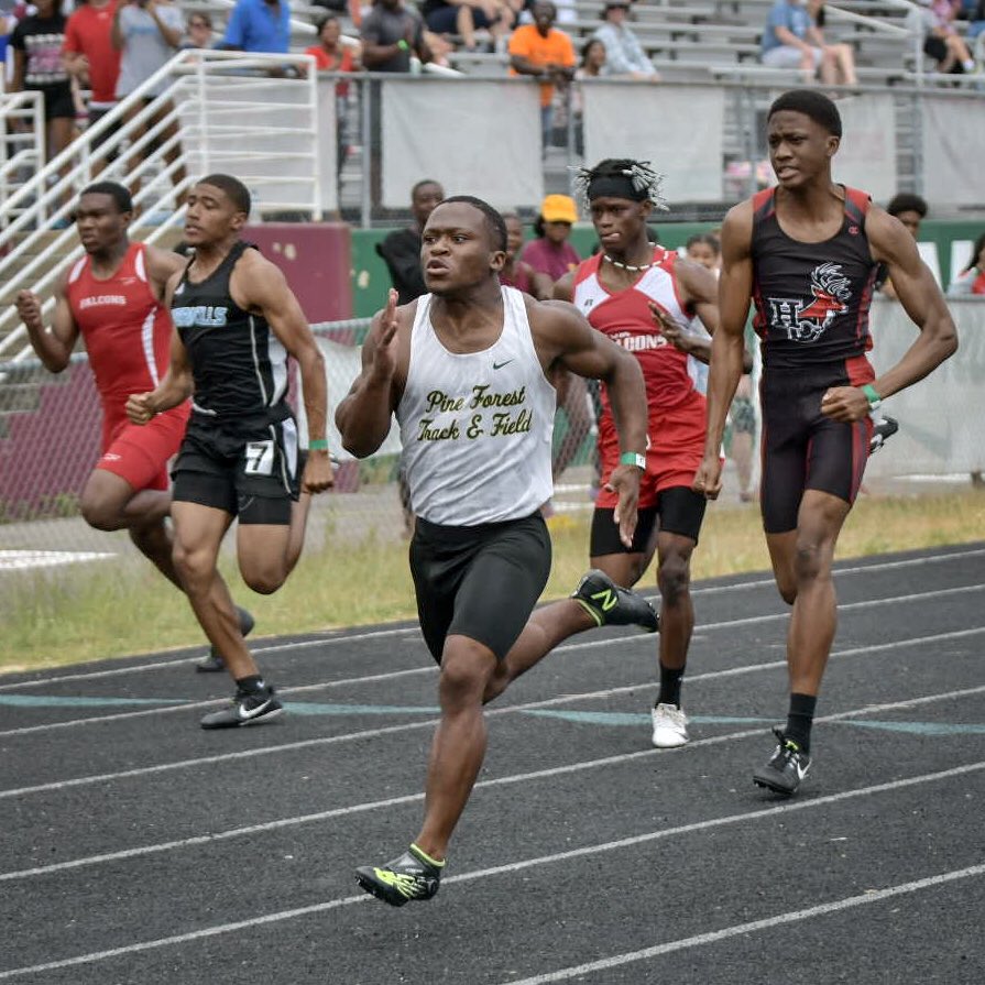 MSCarolinas_'s tweet photo. 10.89 for Felix Patterson of Pine Forest taking the #4AMideast 100m Dash title 

📸 @DLoughlinPhoto https://t.co/Uc5xdMZqfN