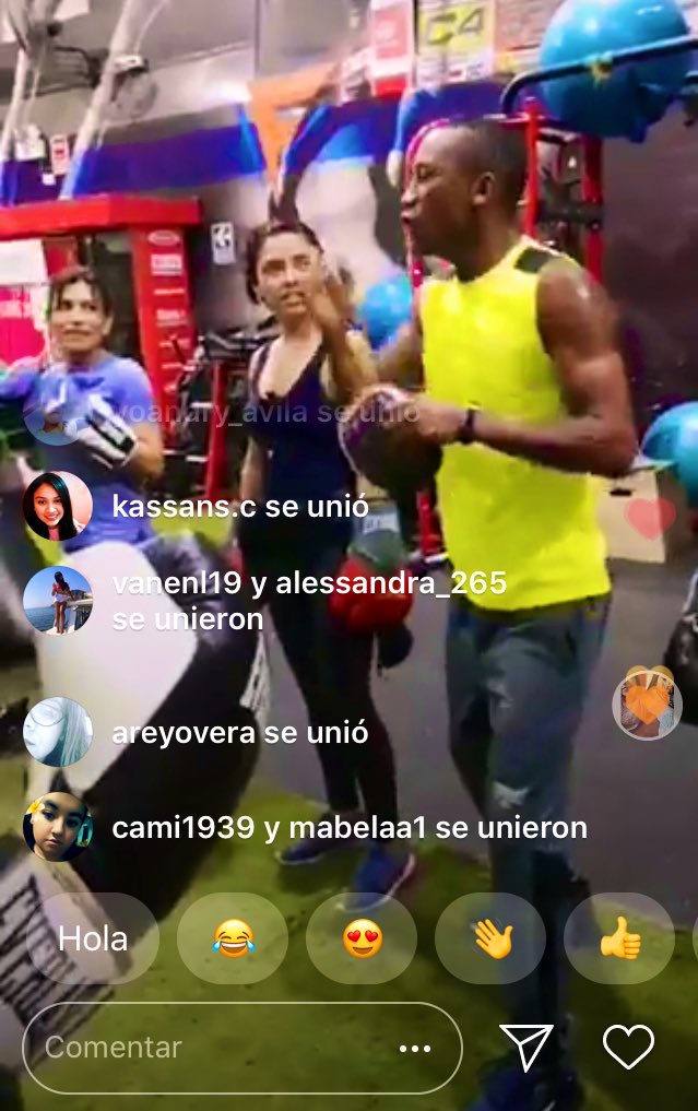 FeelingAngie's tweet photo. El campeón sudamericano Carlos Zambrano en el Master Class de Forza, que éxito como FORZA va creciendo cada día más. 👏🏽❤️ #ClasesdeBoxeo #Forza #MasterClass https://t.co/nyvWPA0Glu
