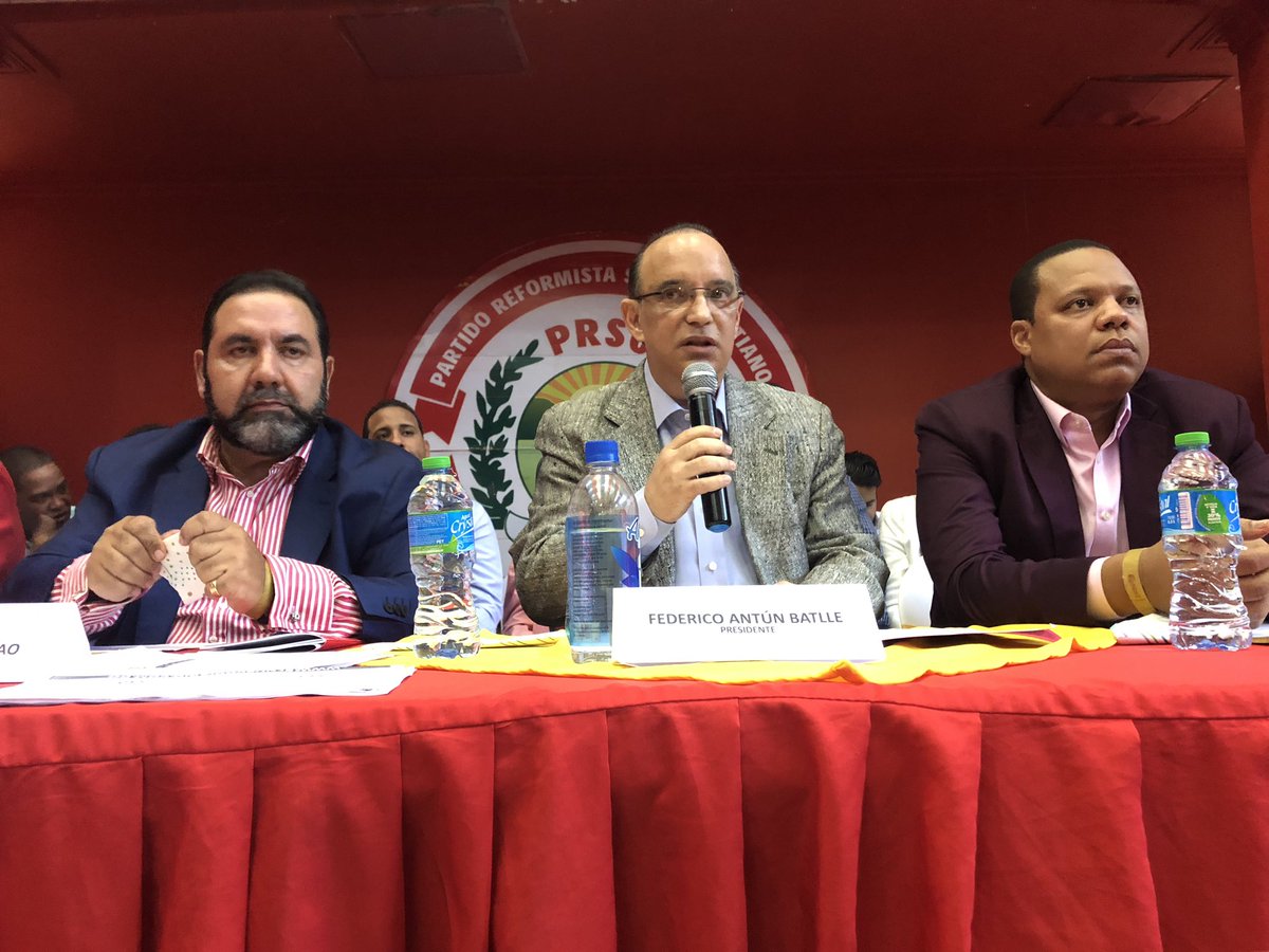 QuiqueAntun's tweet photo. Momento en el cual leo el informe de la Presidencia del @PartidoPRSC en la reunión de la Comisión Política Nacional #CPNPRSC https://t.co/quqHwhx2DY