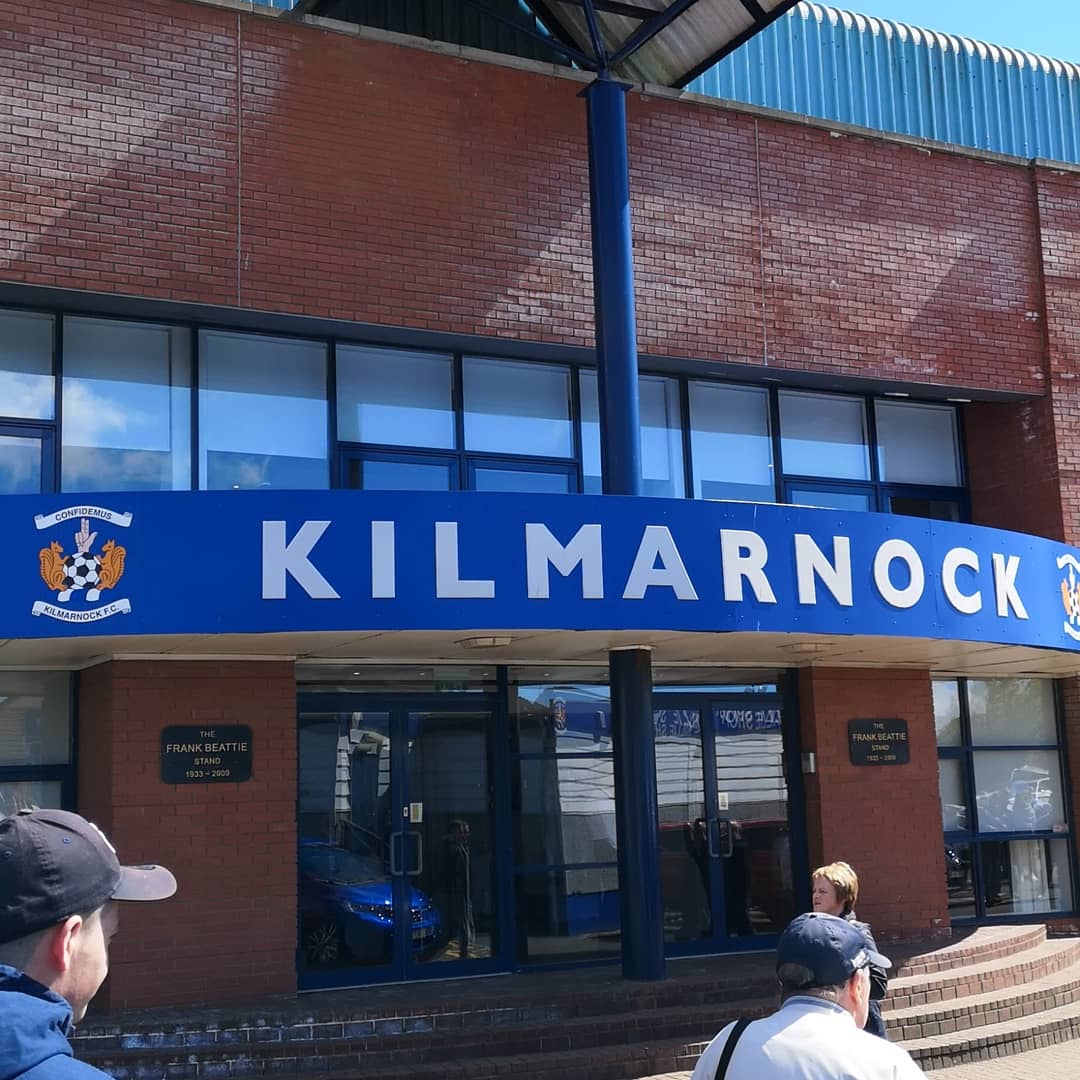 30threason's tweet photo. Visit to rugby park (stadium 28) today to see @KilmarnockFC v @HibernianFC One goal brings the goal Tally to 77 goals so far with two stadiums left to visit. #30thisthereasonwhy #scottishfootball #stadium #rugbypark #28down2togo #77goals https://t.co/6svd1AbUJ6