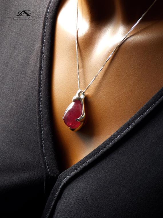 ArgamanNir's tweet image. Big Ruby Pendant,  Premium Quality Ruby, Birthday #jewelry #necklace @EtsyMktgTool etsy.me/2TXZgvD #sterlingrubyring