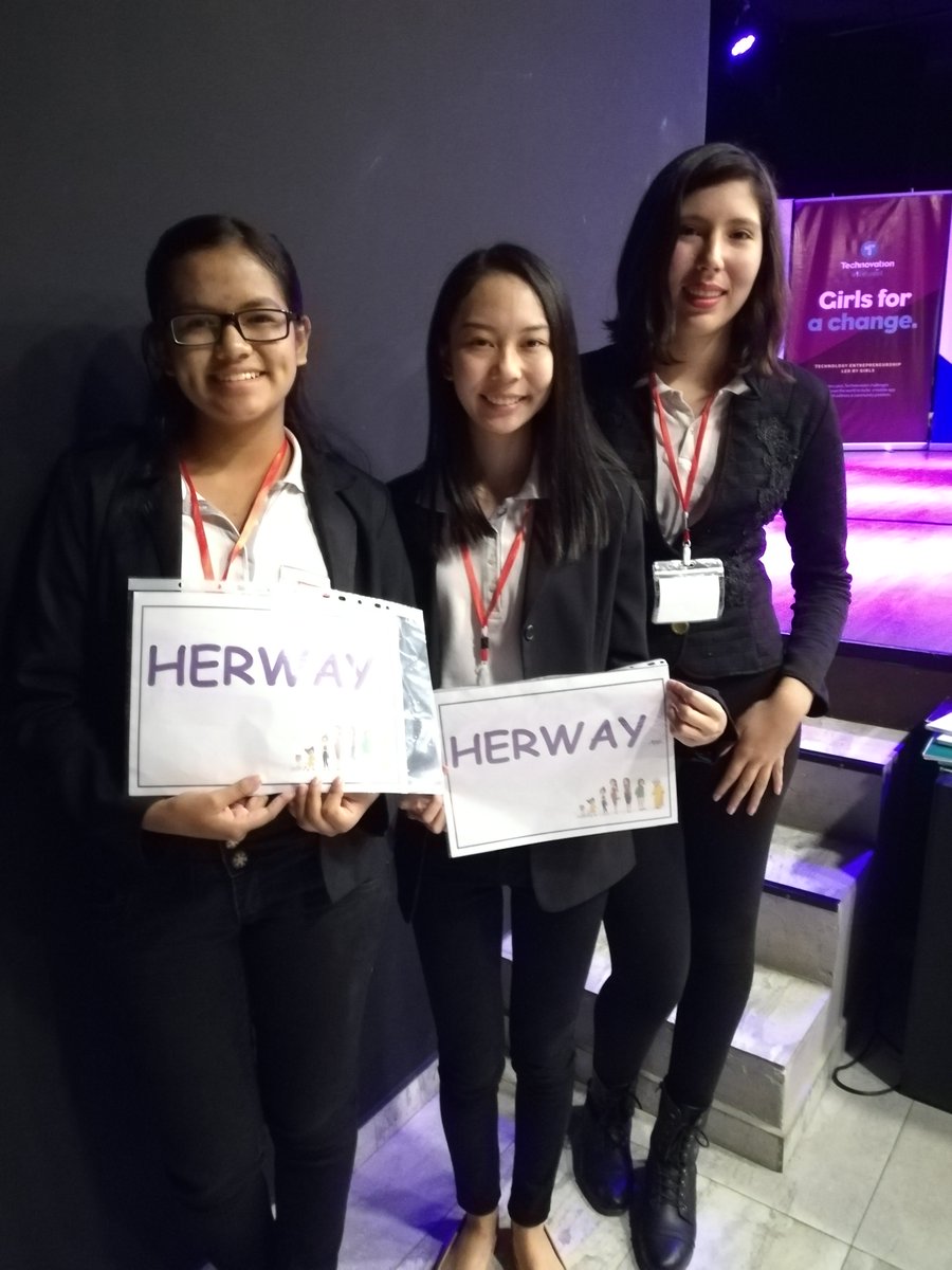 UNICEFBolivia's tweet photo. Ahora en Santa Cruz se desarrolla el Pitch Regional Santa Cruz @BoliviaTechHub del concurso Girls for a change @technovation @TechnovationBo #Girlsforachange #leadthechange #technovationbolivia https://t.co/TxjhvlxqSi
