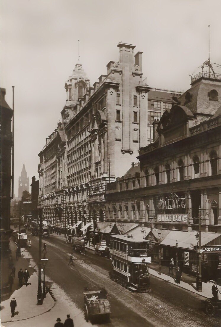Palace Theatre c.1910

#manchester #PalaceTheatre #WilkieBard #Theatre #history #photography #architecture #manachesterpast