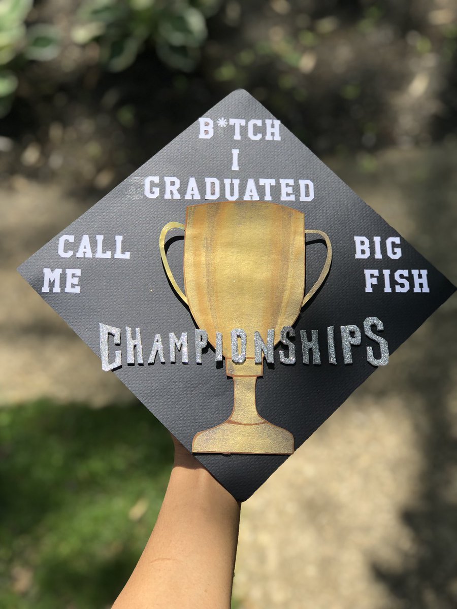 aestheticllyphy's tweet image. #capdesign #gradcap #Classof2019 #issagraduate #GradSzn