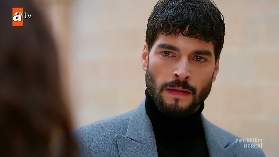 Bence bu kızın baba aynı anne ayrı Bi abi falan gelsede kurtarsa
Bu şadoğlu erkeklerinde vicdan kalmamış
#reyyanmiranaşkı
#hercai
#ReyMir