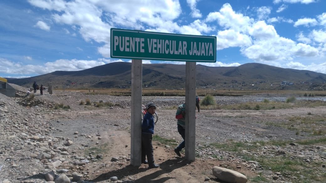 madretierrabol's tweet photo. #LaPaz | .@FDI_oficial beneficia 2.839 familias de 50 comunidades del municipio de #Humanata con la entrega dos puentes vehiculares: "Puente Vehicular Jajaya" con un financiamiento de Bs. 2.414.550 y "Puente Vehicular “Chusic Huyu Ticata" con un financiameinto de Bs. 1.649. 672. https://t.co/1GYTUGci8e