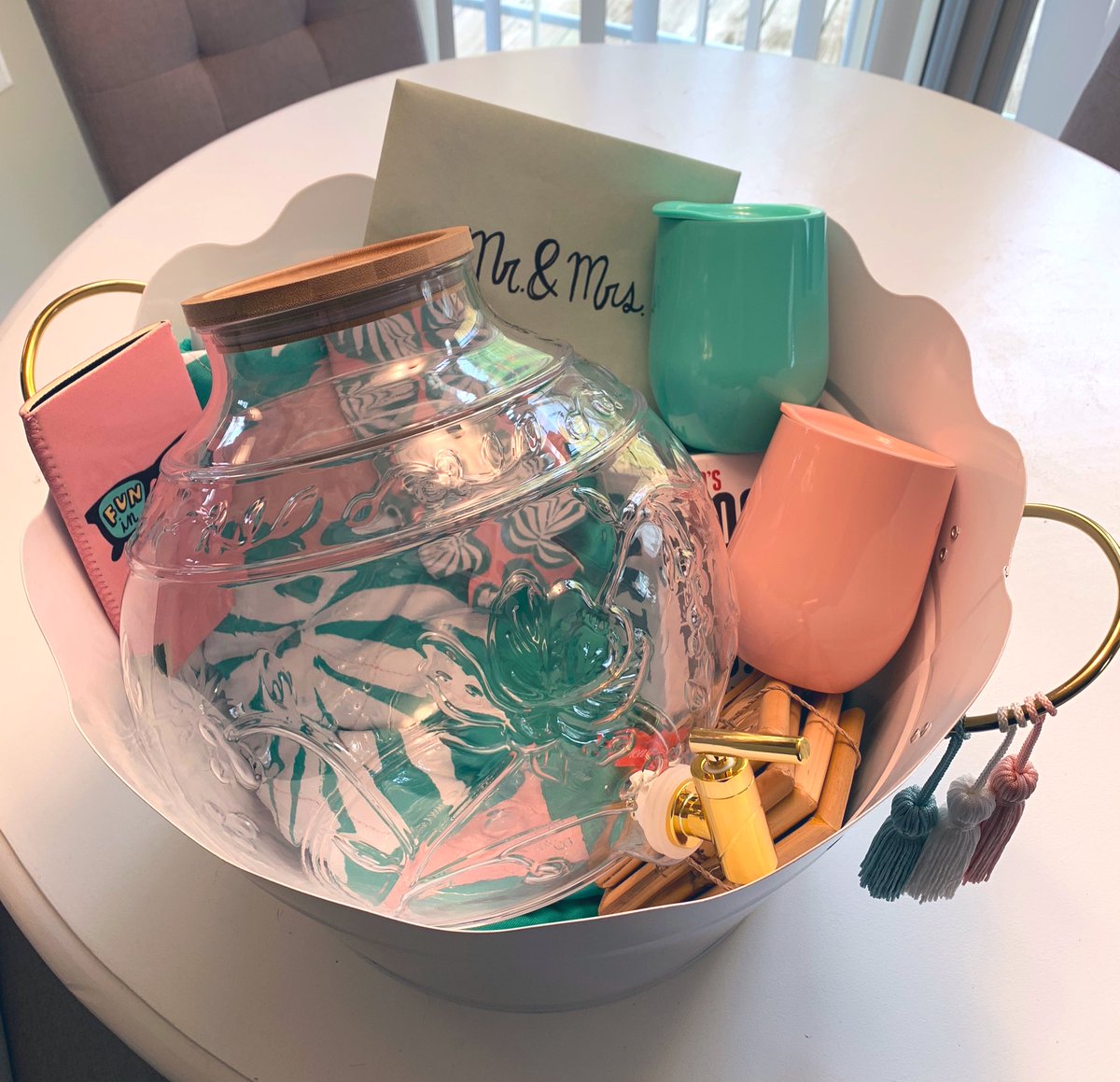 Today I was able to help a guest put together an AWESOME engagement gift for her friends! You can too! DM me about working on one of our teams! #WorkSomewhereYouLove 
Target.com/careers <a href="/TargetCareers/">Target Careers</a>