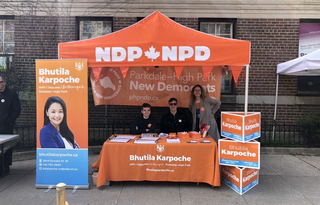 phpndp's tweet photo. Our team is out at Queen &amp; Cowan for @ParkdaleBIA's #SpringintoParkdale! Stop by this afternoon and say hello. #ParkHP #NDP #cdnpoli #onpoli https://t.co/yDjaxaMB0n