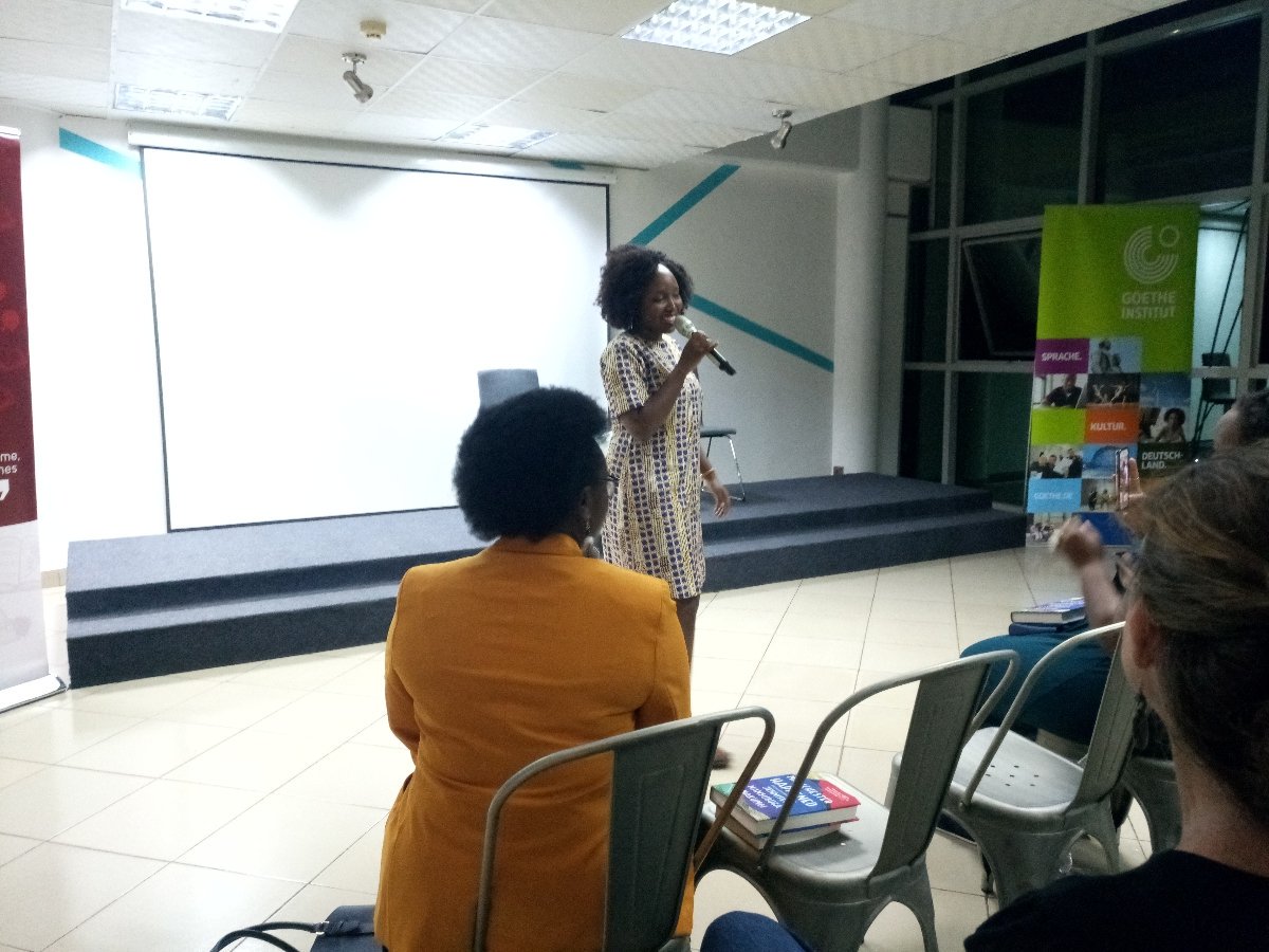 HuzaPress's tweet photo. @DonnaTruly has started us off, and @louiseumutoni, founder and director of Huza Press has given her welcome speech. But you can still come join us at @KigaliLibrary.
#KigaliLit #KigaliNights #ongoingevent #JenniferNansubugaMakumbi #my250 #Kintu https://t.co/XEZvhiBKY7
