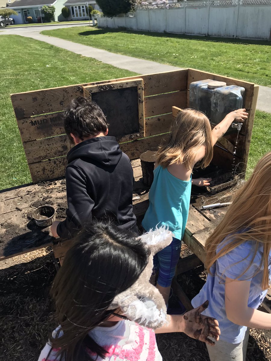 Cori Anderson tweet media