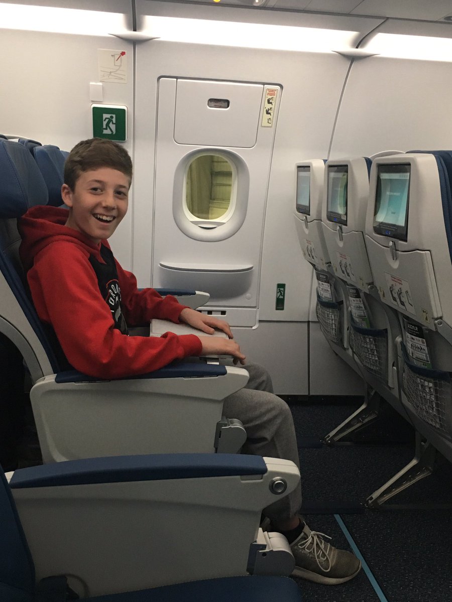 HowardLiebman's tweet photo. Thank you @airtransat for the sneak peak aboard the 1st of 15 stunning new @Airbus #A321neoLR #airplanes ✈️👌🙏 #aviation #airlines #travel #avgeek #yul #VacationIsCalling https://t.co/IiW3eOt6TR