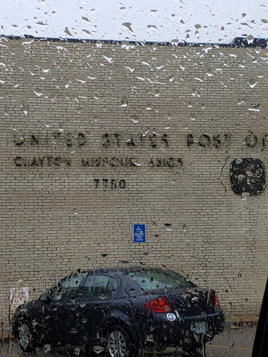 DHa_Milton's tweet photo. Food drive today. (@ US Post Office in Saint Louis, MO) https://t.co/MuHWgufTZx https://t.co/4d0fFJ3WNE
