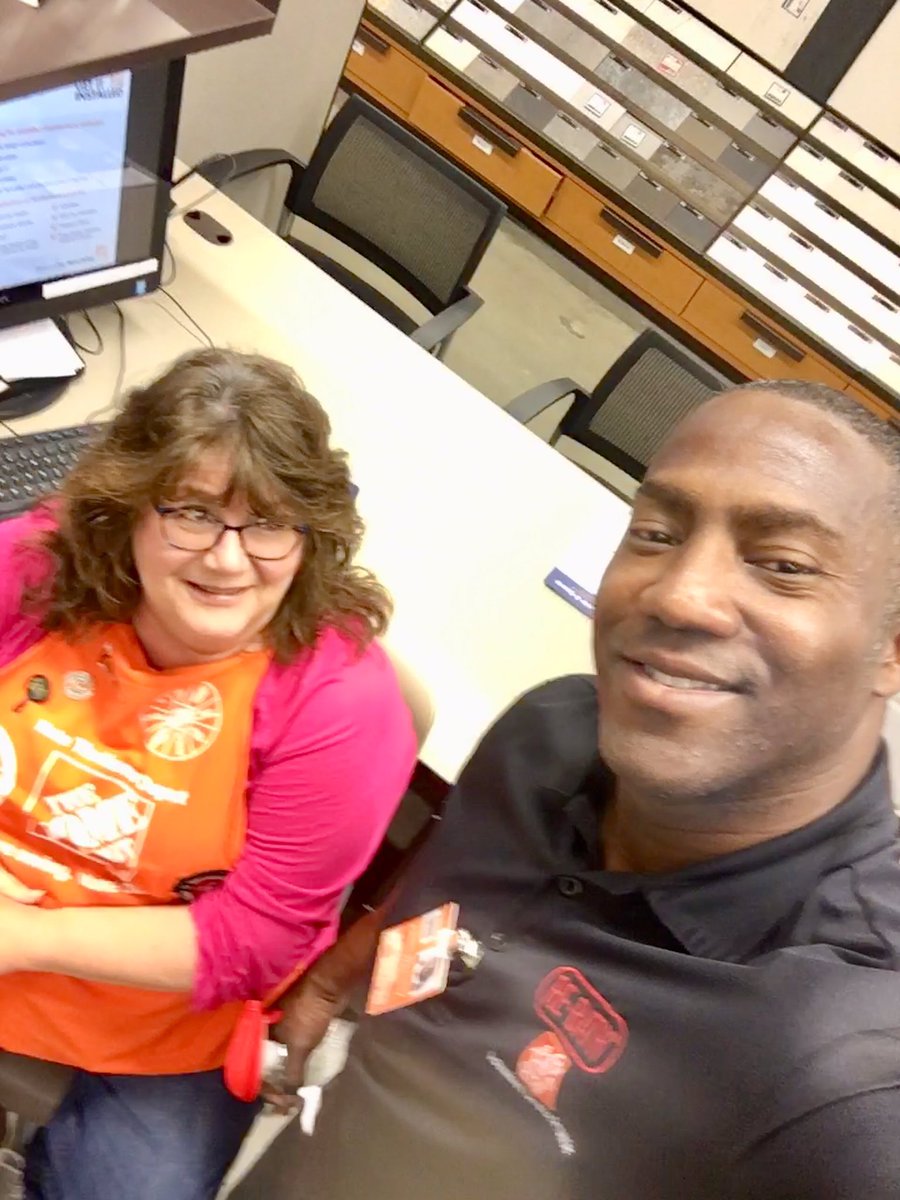 adamrebath's tweet photo. Even Karen Can’t Believe It..
I wish someone would have told me that if you visit your HD stores, like HD#941, you get a lead. 🤔..😂😂@rebathNJ Well, that’s what Karen did. Thanks for the lead Karen.. I can’t wait! @HomeDepot @Michael78584909 https://t.co/ggwMcTReGa