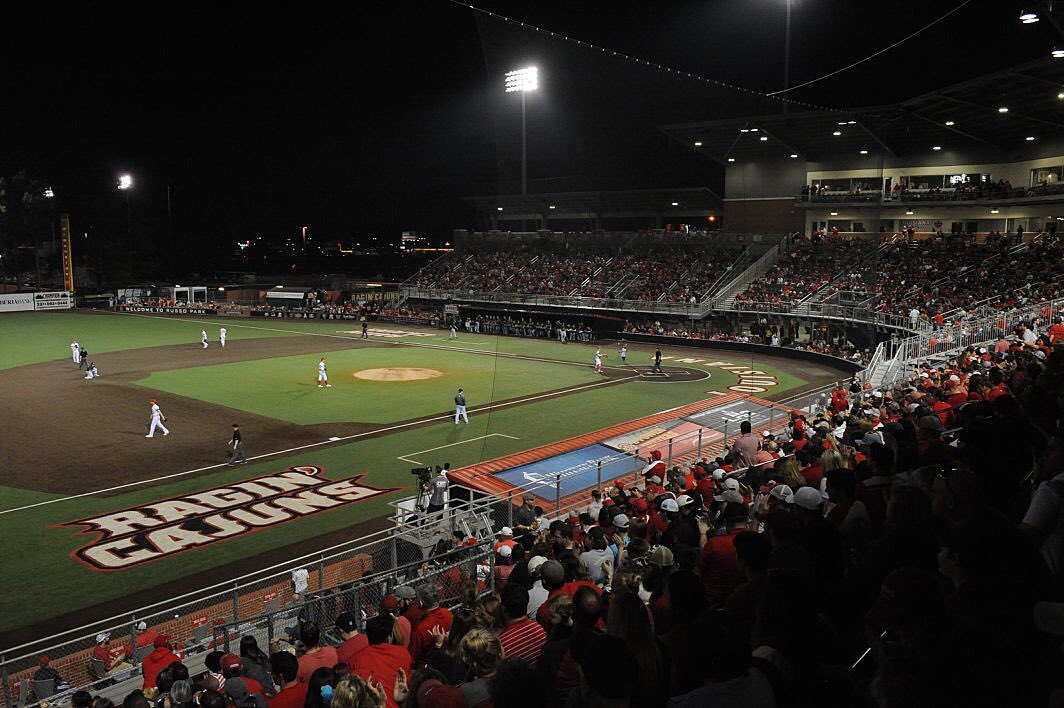 brycejohnson107's tweet photo. I am extremely blessed to announce that I have committed to further my academic and baseball career at the University of Louisiana Lafayette. Thankful for all the coaches who have got me this far. #geauxcajuns 🌶 https://t.co/43YAIjNqcQ