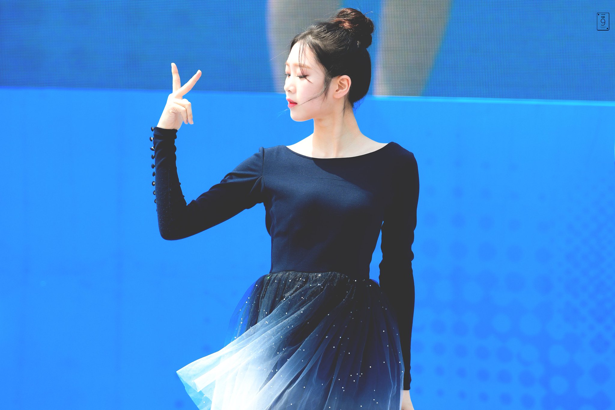 D6TRkoxUIAAu2Av.jpg:large