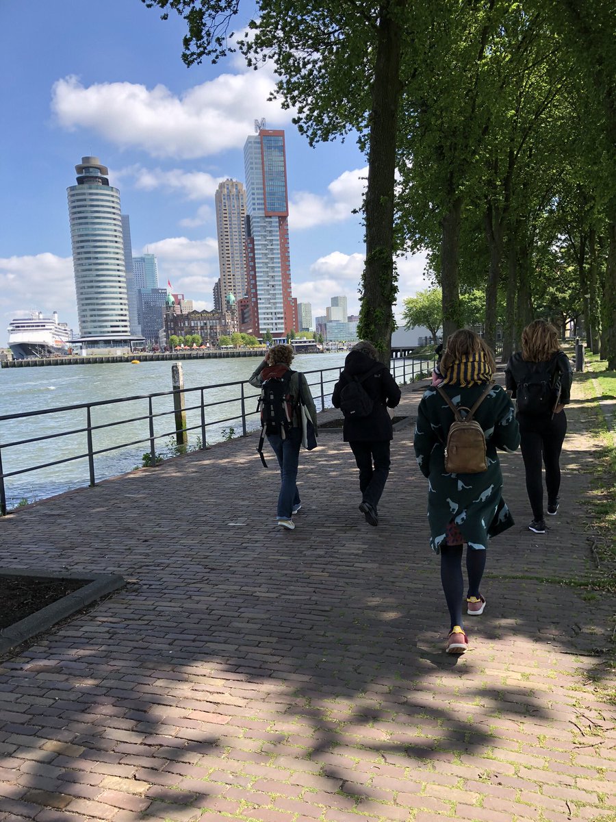 BaijenseStef's tweet photo. Workshop reisschrijven. Toffe reis naar Katendrecht. #schrijfworkshop #rotterdam @deschrijfschool https://t.co/aIMeV13oaJ