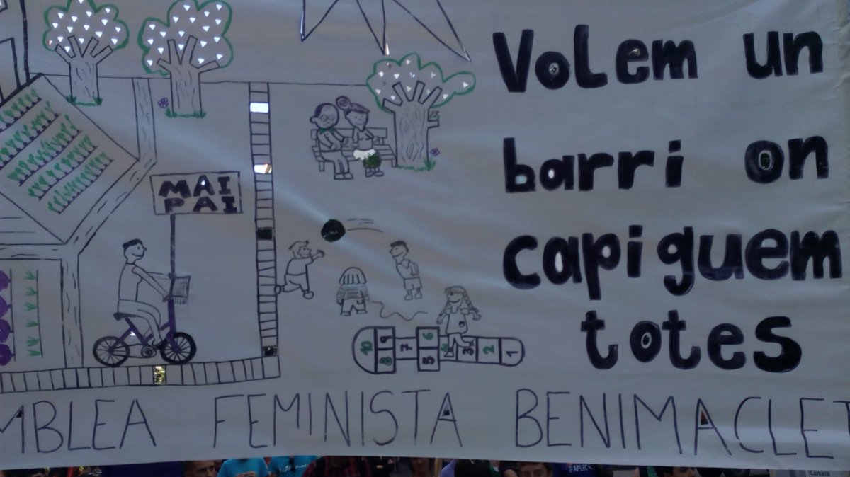 radioklara's tweet photo. Asamblea feminista benimaclet #ValènciaNoEstàEnVenda #ValenciaNoEstáEnVenta @vlcnoestavenda vía @fefudelmar https://t.co/cPZN7qnHQU