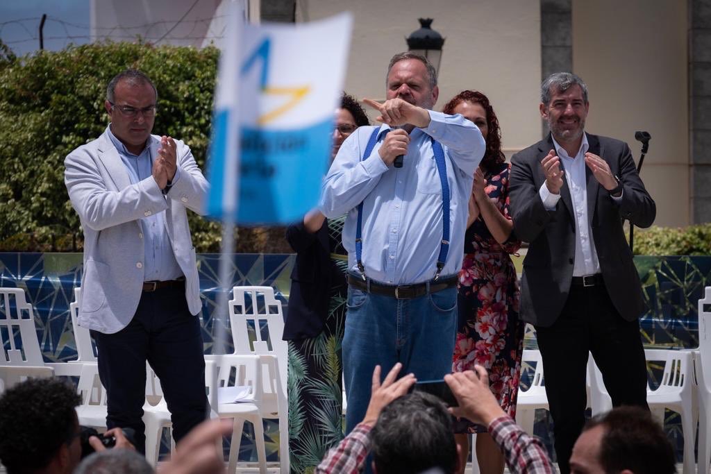 FClavijoBatlle's tweet photo. Un equipo de hombres y mujeres con un proyecto para consolidar #Guía como el motor del Norte de la Isla, con un proyecto de municipio y de Comarca, próspero y con oportunidades.
@fernandobagc
#26M
#ContratoconCanarias 
#LuchandoporCanarias https://t.co/q88SDSYoJV