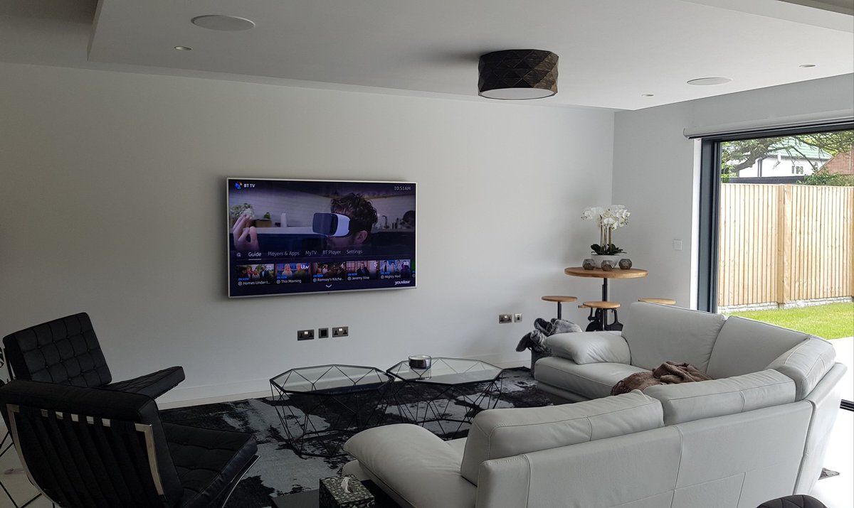 AVhomesUK's tweet photo. To keep your systems working at their best, our services include routine maintenance and software upgrades

#AudioVisual #Lightingcontrols #MultiroomAudio #HDdistribution #4k #dolbysurround #Alexa  #Maintenance @Wyrestorm
 @Sonos @RakoControls @Invision_UK @LuxulCorp @DenonUK https://t.co/QDW7LmpCnd
